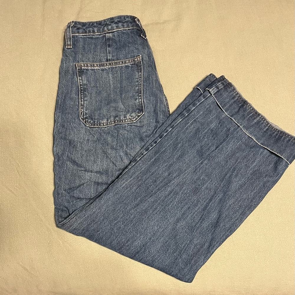 Universal Thread Relaxed Fit Blue Jeans